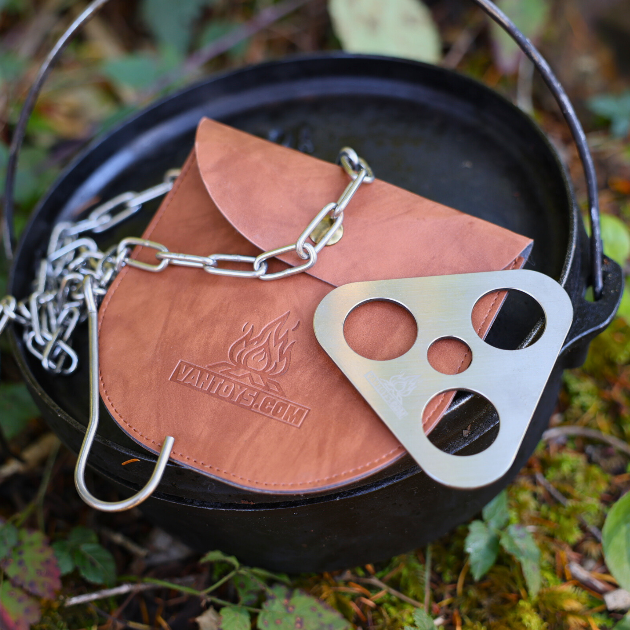 Campfire Cooking Tripod - Dutch Oven Holder